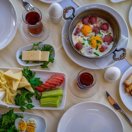 Queen Boutique Bitez