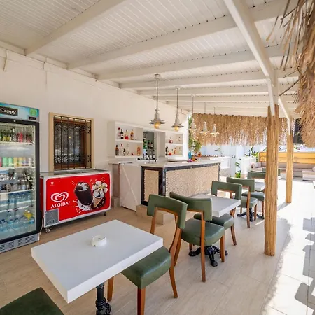 Queen Boutique Hotel