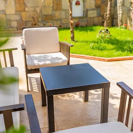 Queen Boutique Bitez