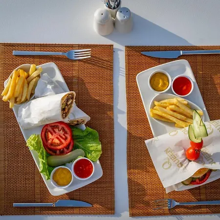 Queen Boutique Bitez