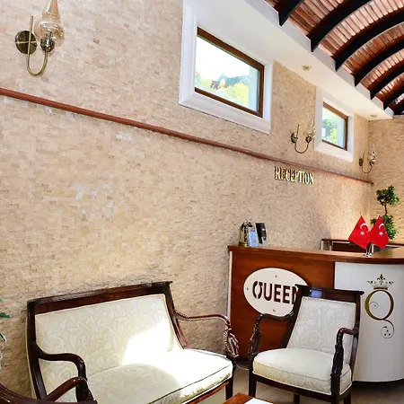 Hotel Queen Boutique 2*