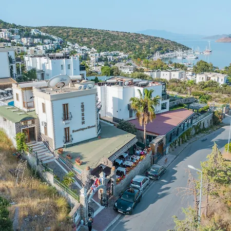 Queen Boutique Hotel 2*