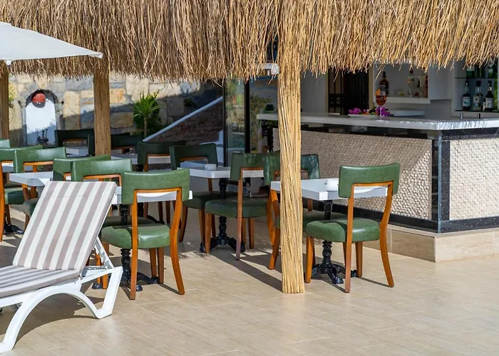 Queen Boutique Bitez