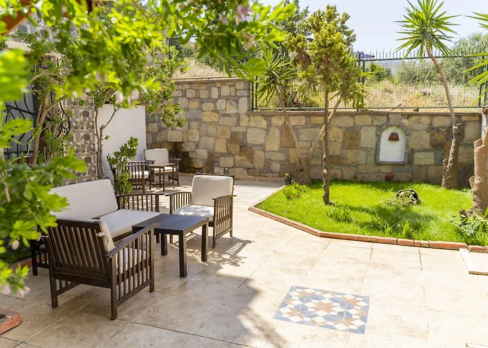 Queen Boutique Hotel 2*