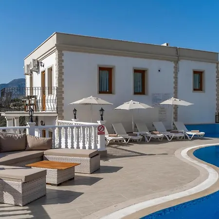 Hotel Queen Boutique 2*