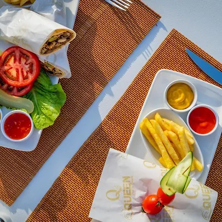 Queen Boutique Hotel