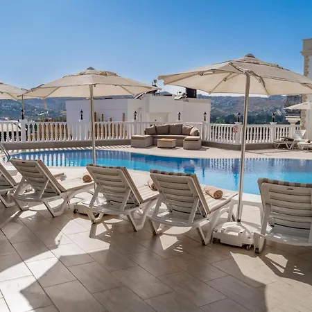 Queen Boutique Hotel