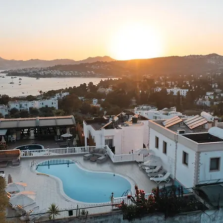 Queen Boutique Hotel 2*