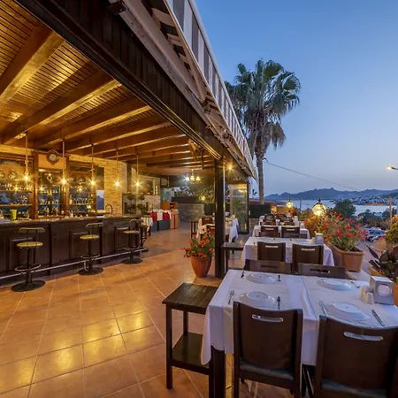 Hotel Queen Boutique 2*