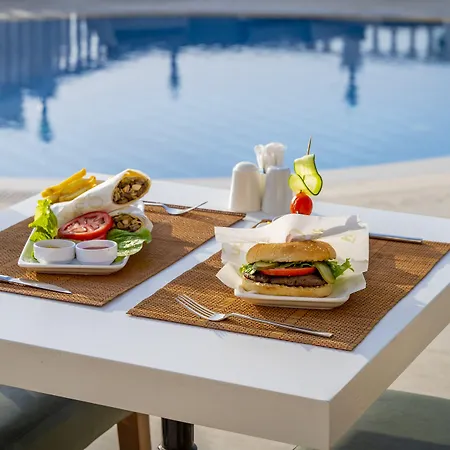 Hotel Queen Boutique 2*