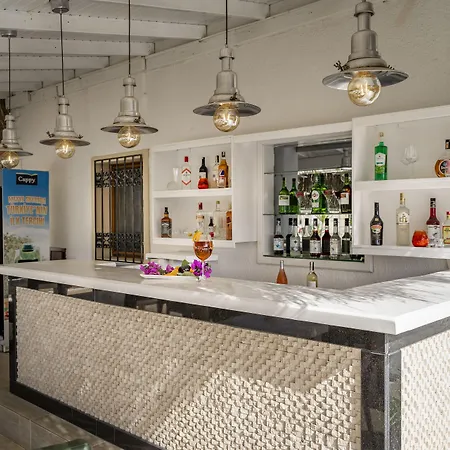 Queen Boutique Hotel 2*