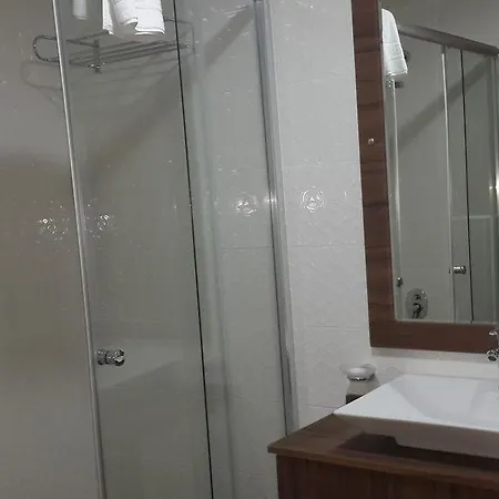 Hotel Queen Boutique 2*