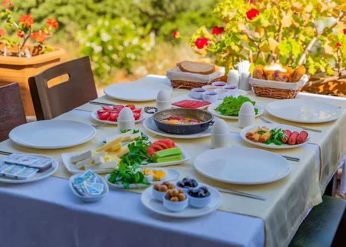 Queen Boutique Отель Битез